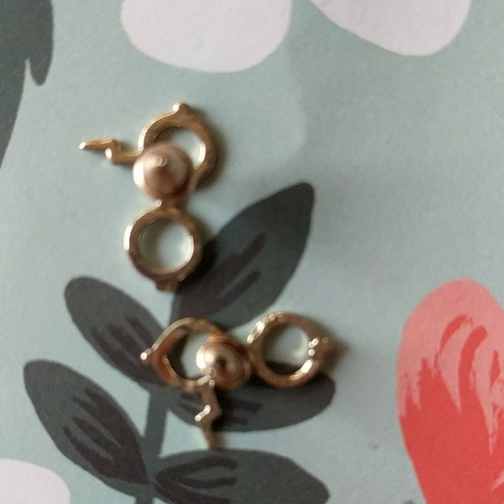LAST ONE  gold harry potter dainty stud earring - Picture 3 of 4
